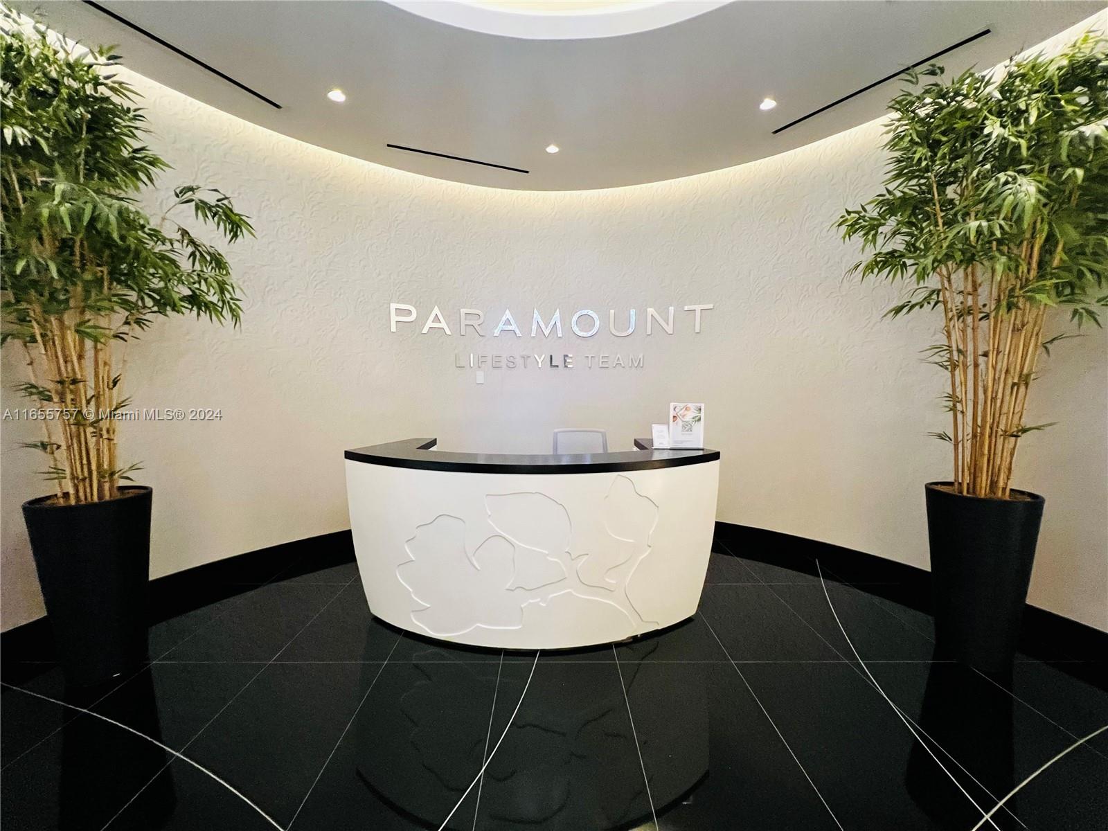PARAMOUNT MIAMI WORLDCENT - Residential Lease