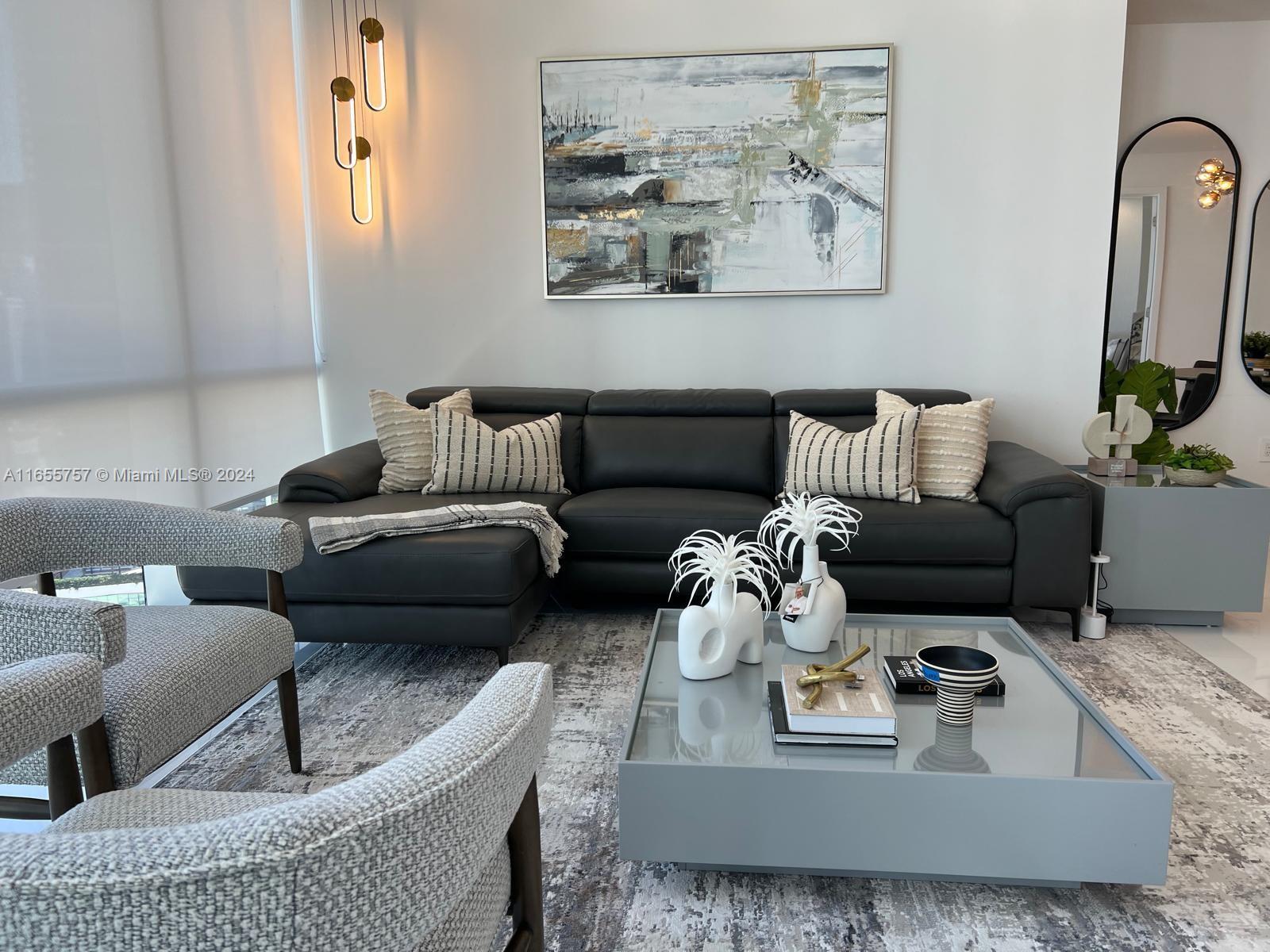 PARAMOUNT MIAMI WORLDCENT - Residential Lease