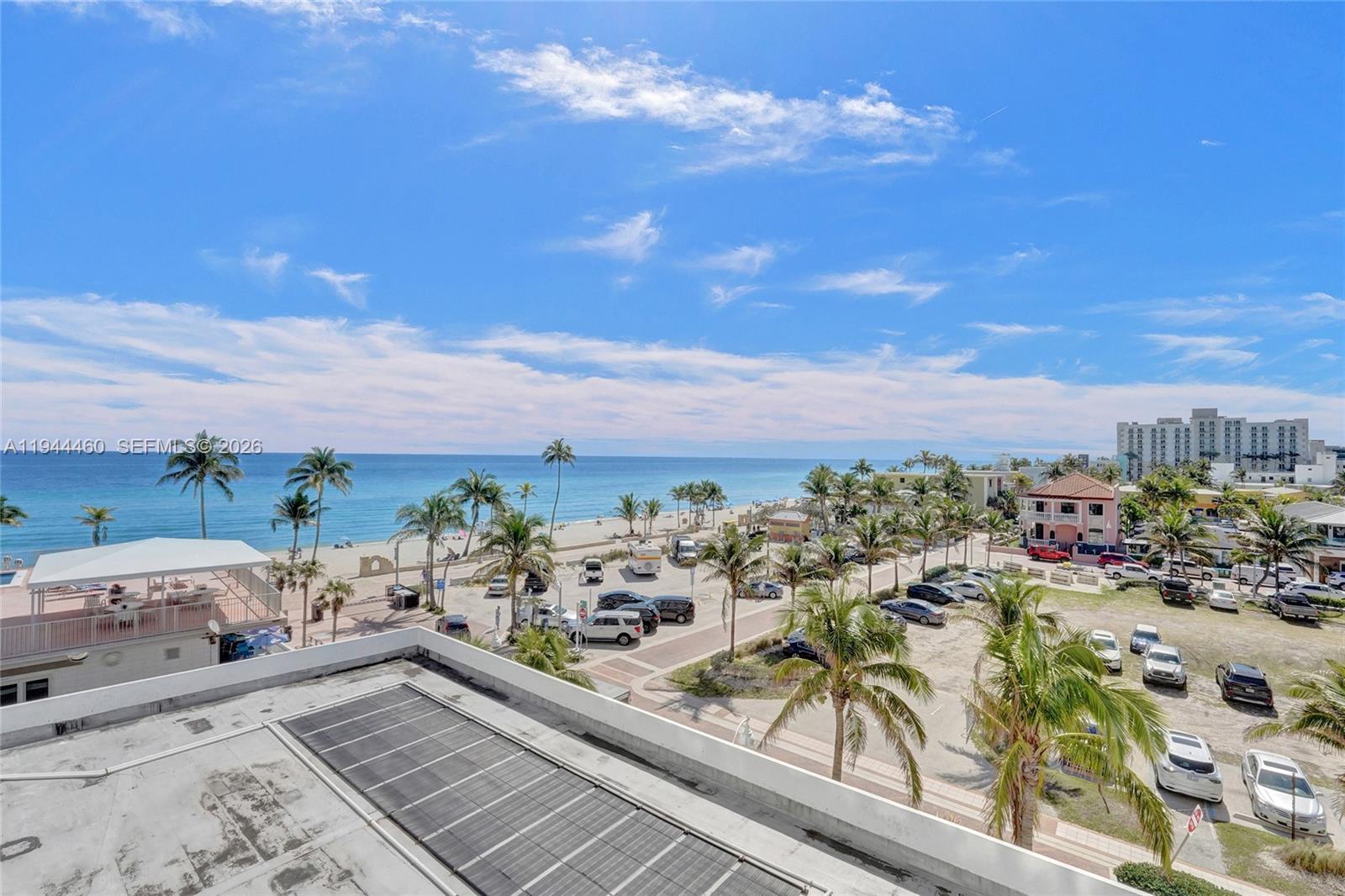 HOLLYWOOD TOWERS CONDO - Residential