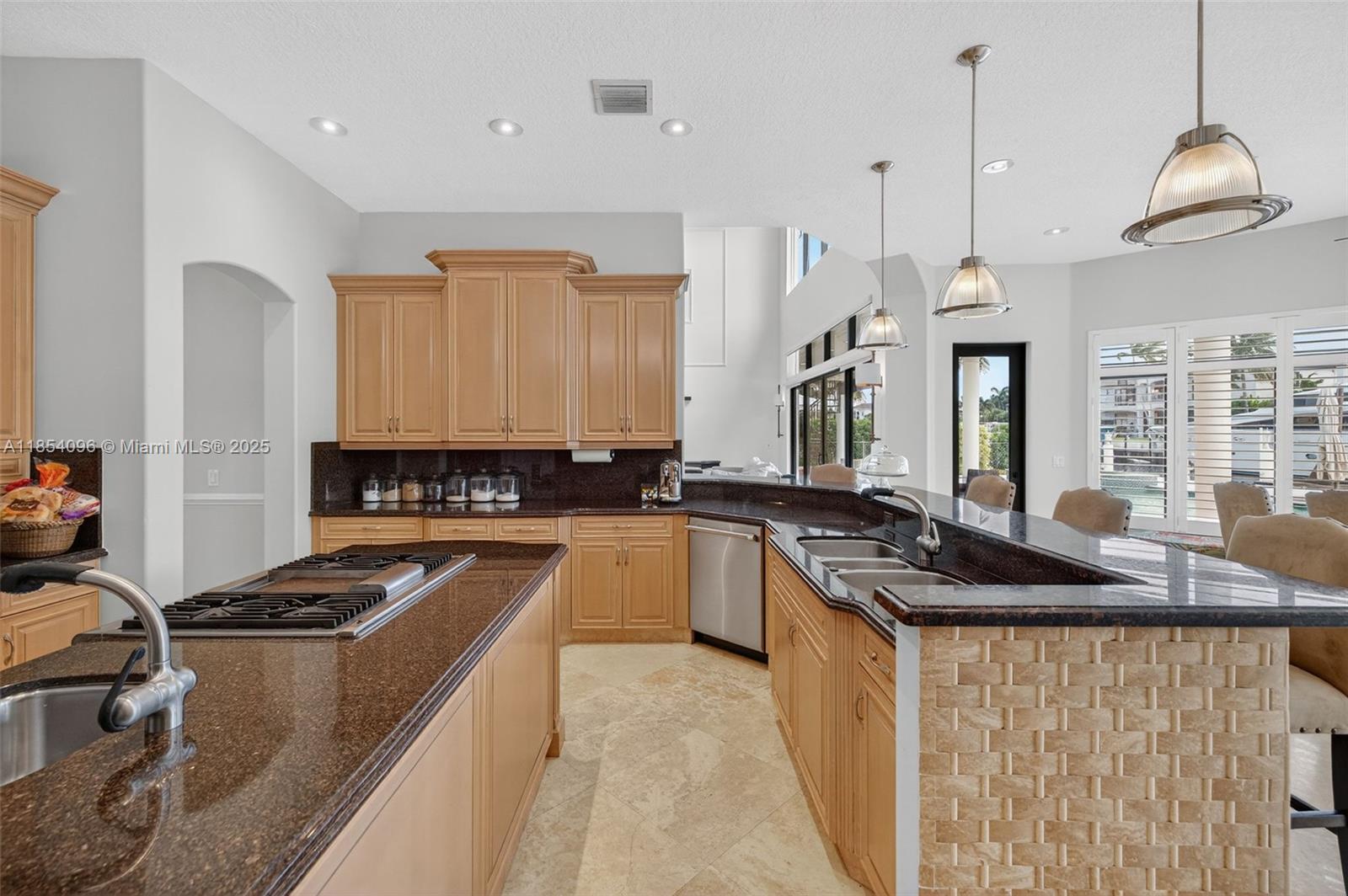 LIGHTHOUSE POINT FIRST SE - Residential Lease