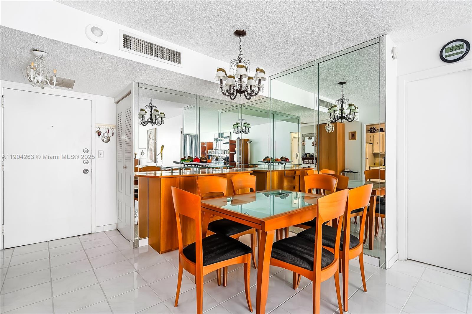 WINSTON TOWERS 500 CONDO - Residential