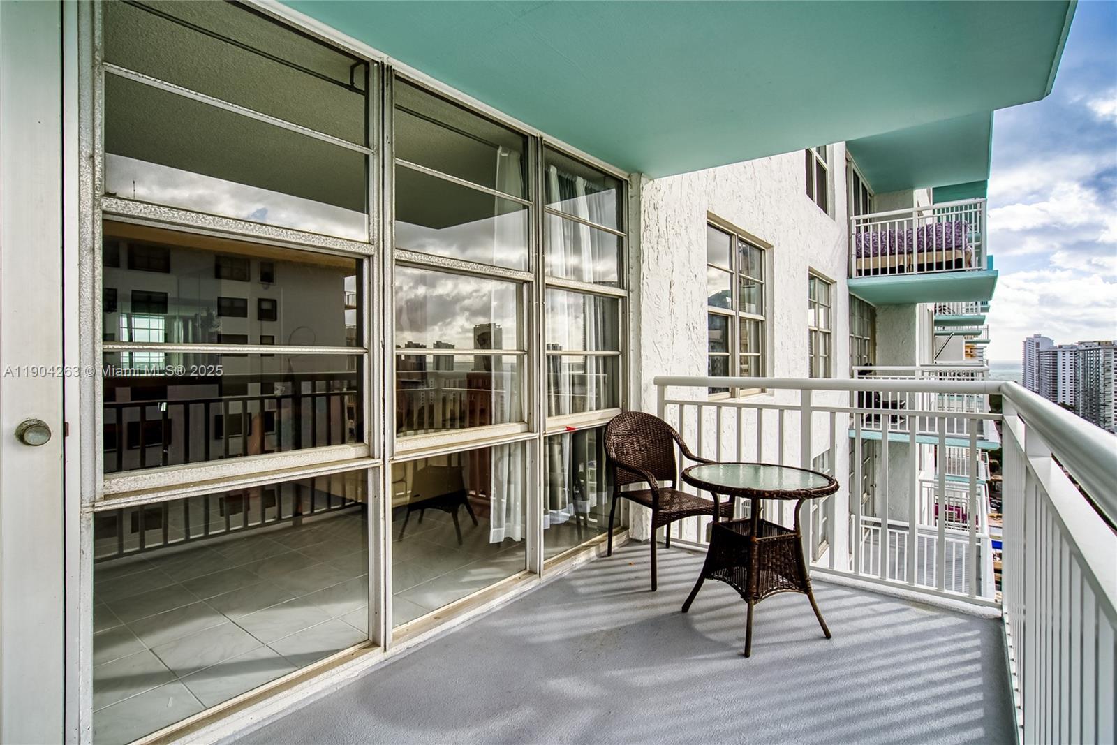 WINSTON TOWERS 500 CONDO - Residential