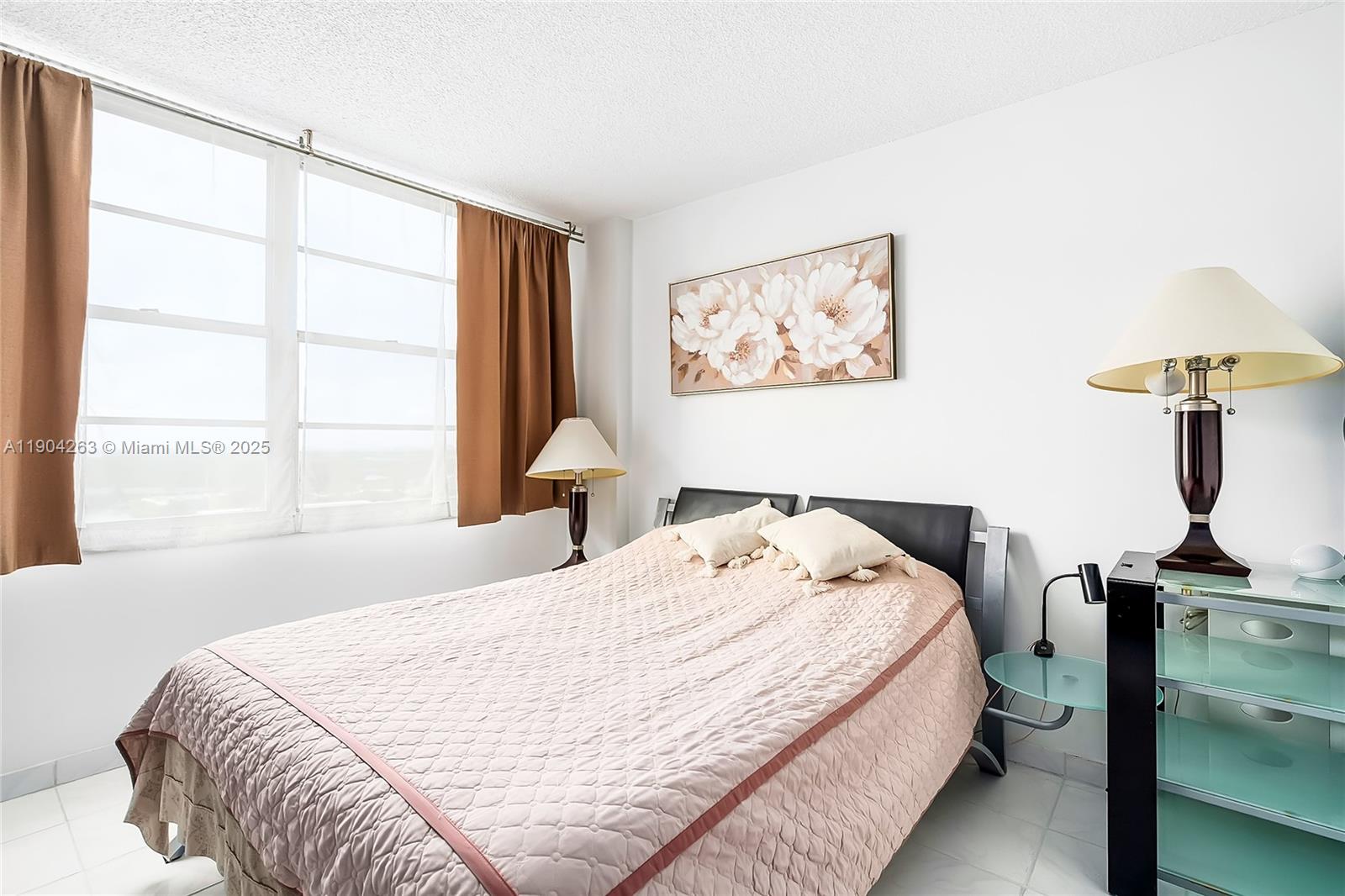 WINSTON TOWERS 500 CONDO - Residential