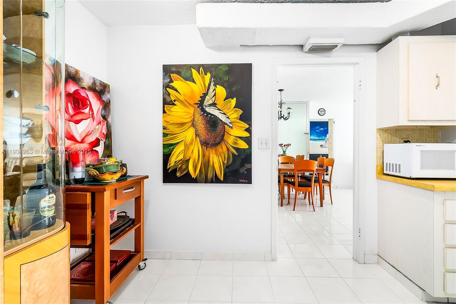 WINSTON TOWERS 500 CONDO - Residential