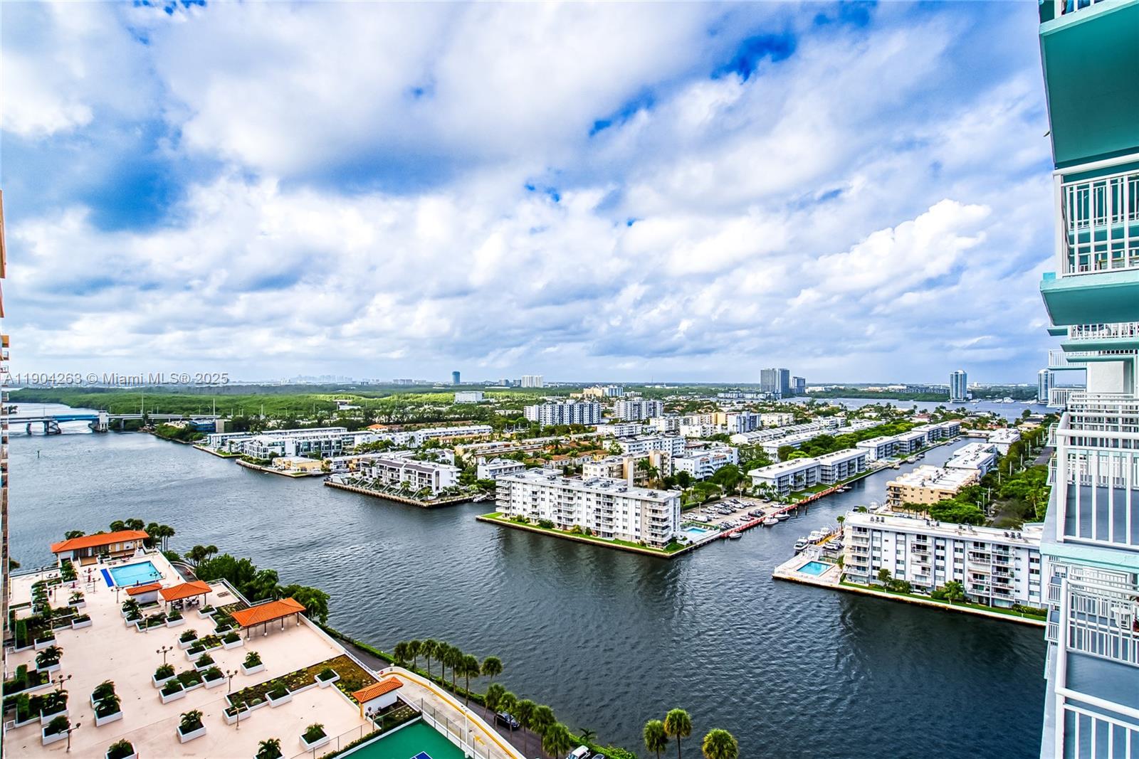 WINSTON TOWERS 500 CONDO - Residential