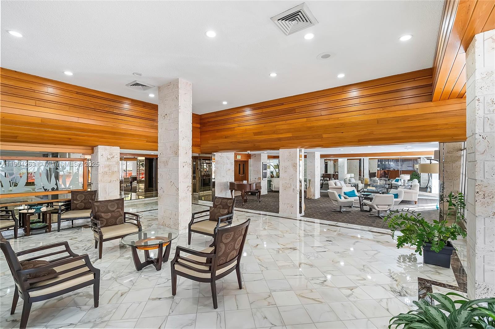 WINSTON TOWERS 500 CONDO - Residential