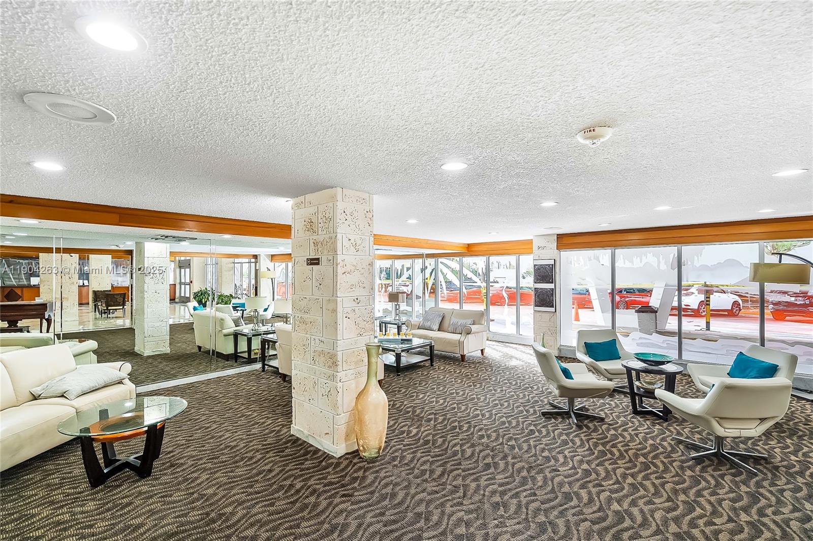 WINSTON TOWERS 500 CONDO - Residential