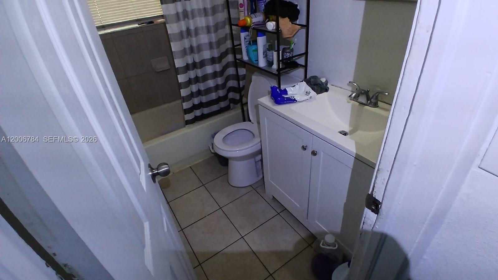 LAUDERDALE MANORS ADD-RES - Residential