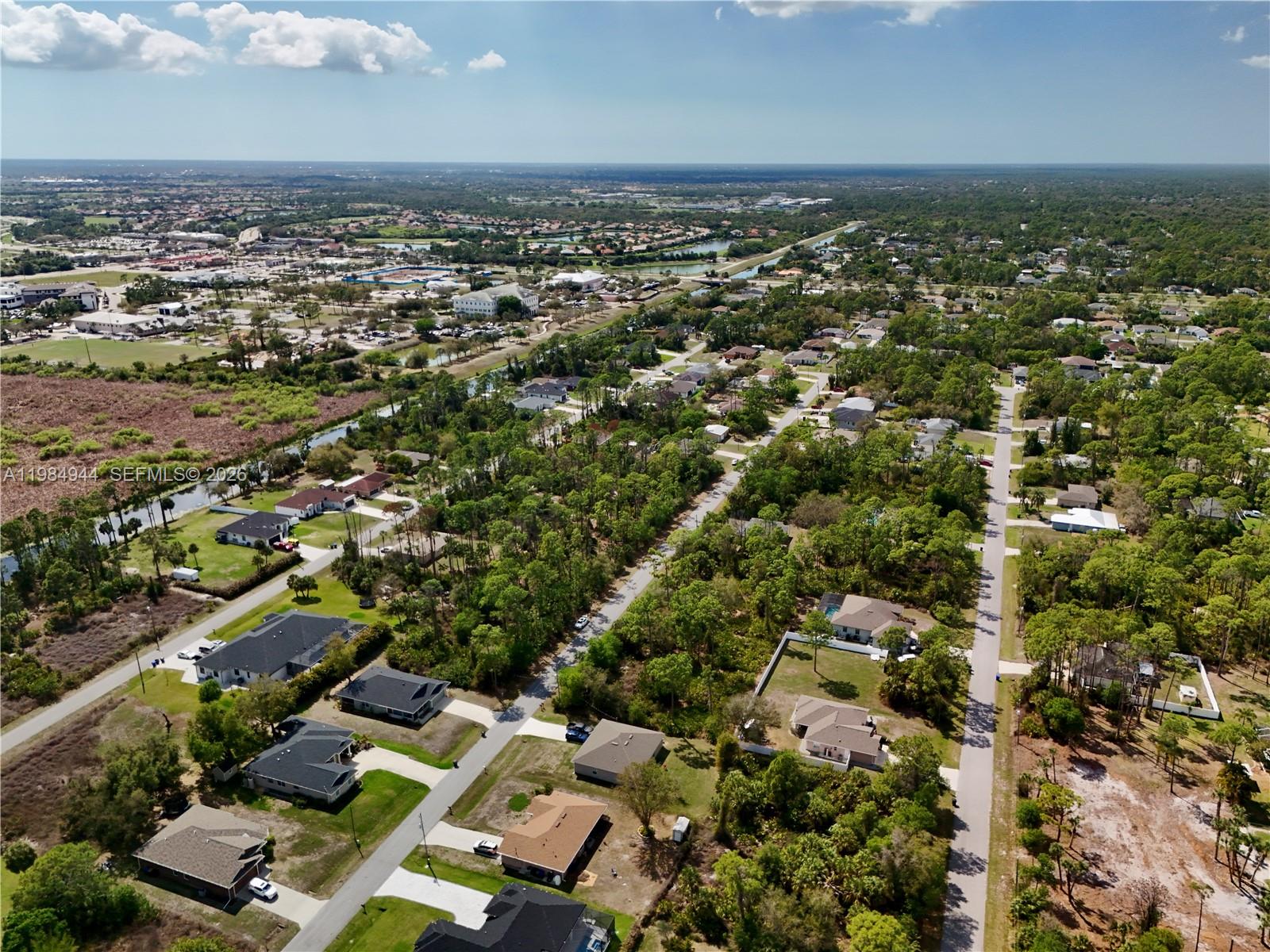 PORT CHARLOTTE - Land