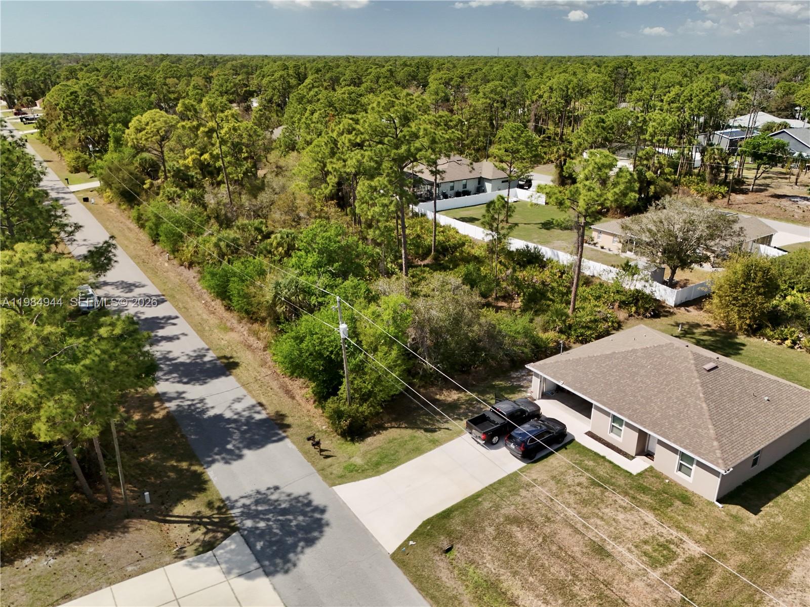 PORT CHARLOTTE - Land