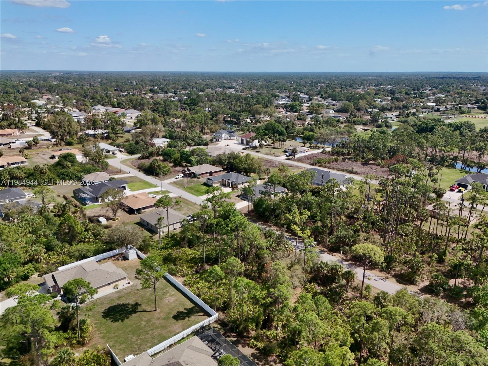 PORT CHARLOTTE - Land