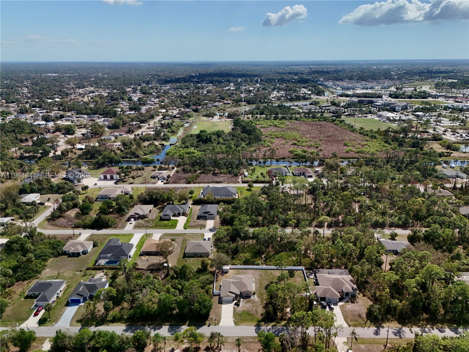 PORT CHARLOTTE - Land