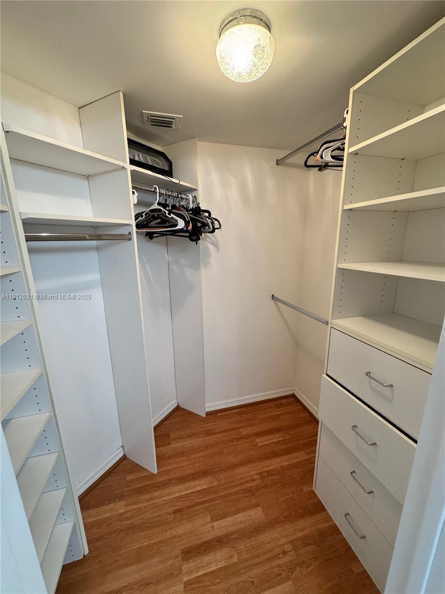 MYSTIC POINTE TOWER 500 C - Residential Lease