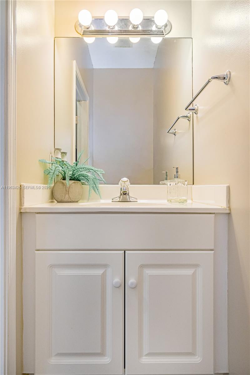 SUGAR POND MANOR OF WELLI - Residential Lease
