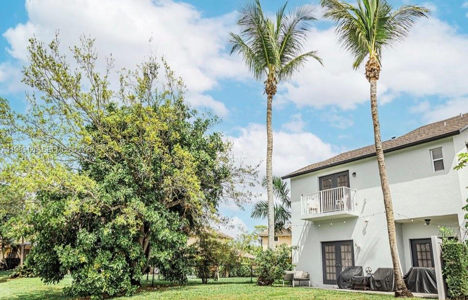 SUGAR POND MANOR OF WELLI - Residential Lease