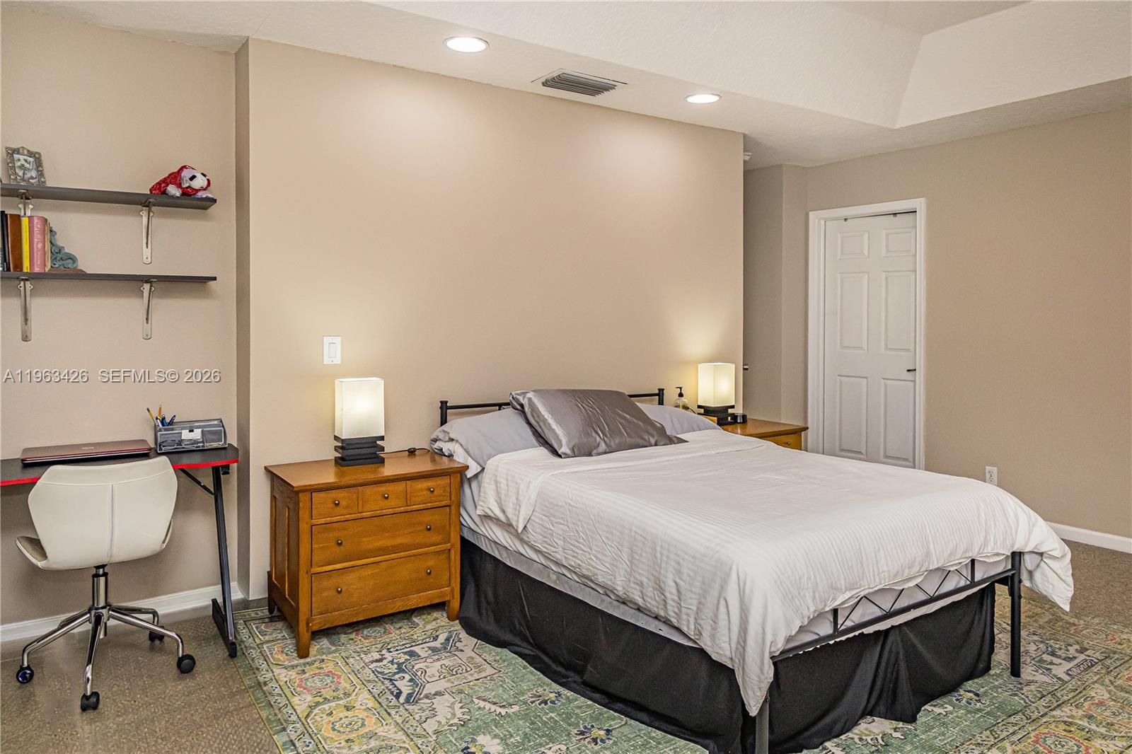 SUGAR POND MANOR OF WELLI - Residential Lease