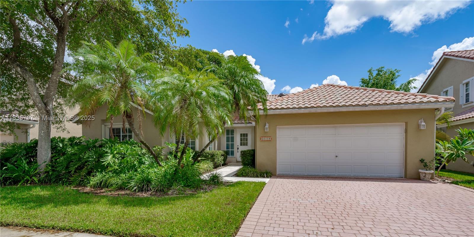 Lakefront home in safe and secure gated community of "The Lakes". Located in an excellent A+ school district. High vaulted ceilings. Spacious outdoor screened patio with serene views of the lake. Beautiful landscaping with fruit trees. Full size two car garage. Community pool. Stainless steel appliances. NEW ROOF & NEW AC UNIT.
