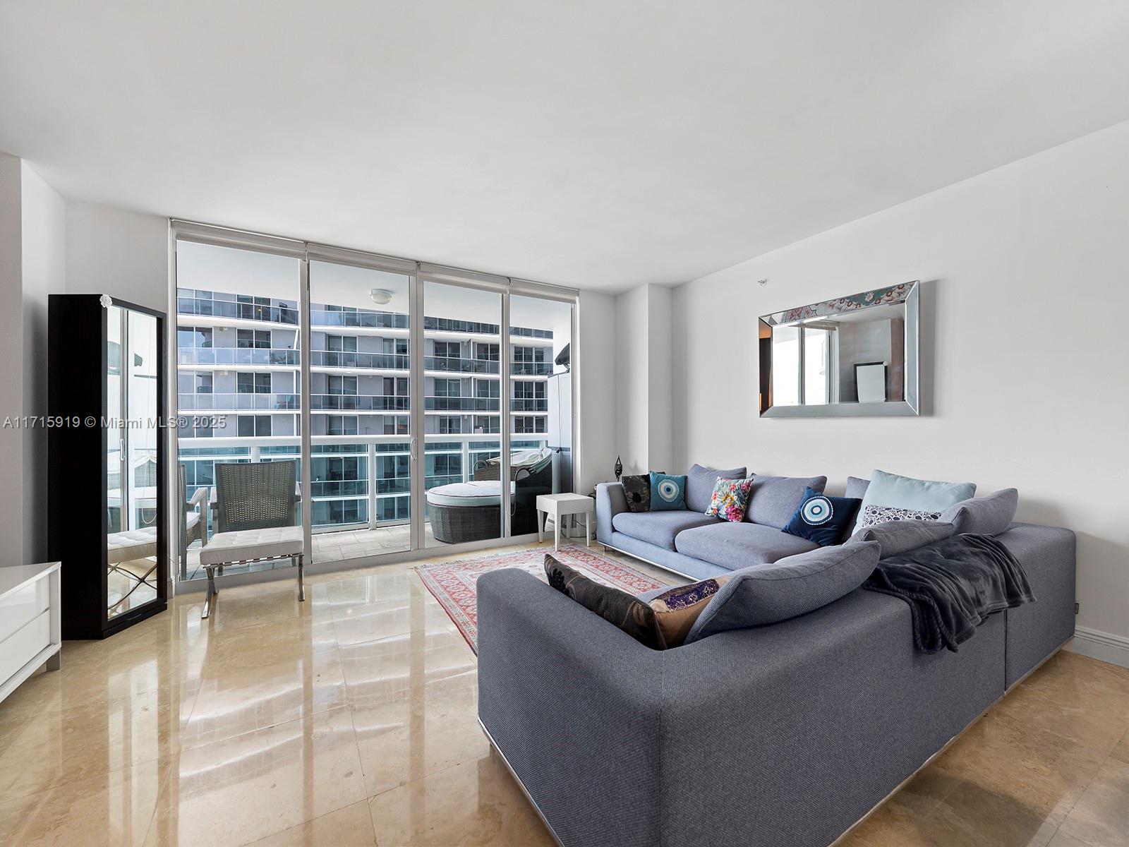 1800 CLUB CONDO - Residential Lease