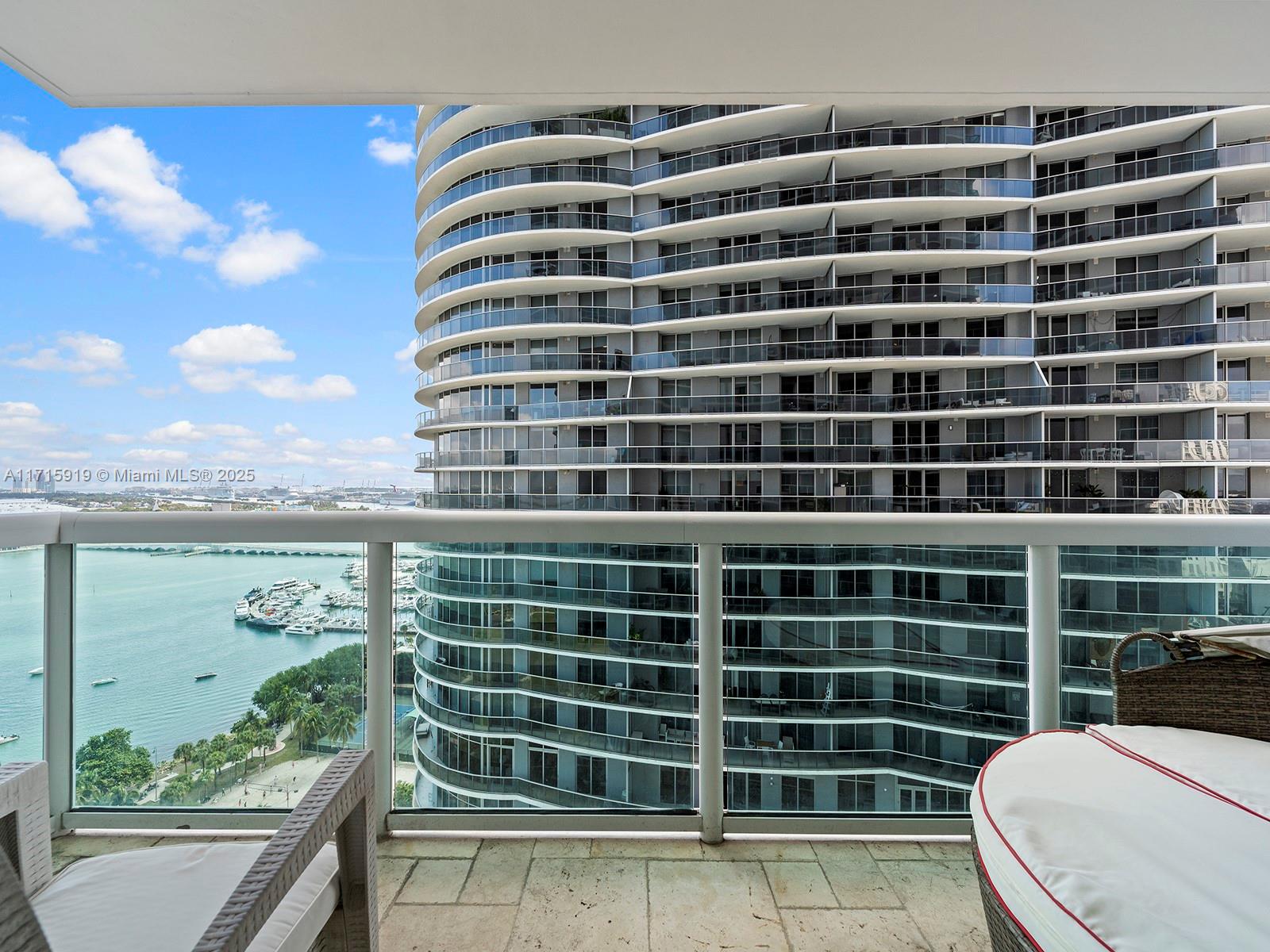 1800 CLUB CONDO - Residential Lease