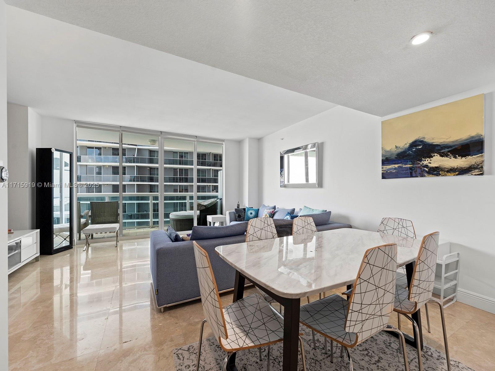 1800 CLUB CONDO - Residential Lease