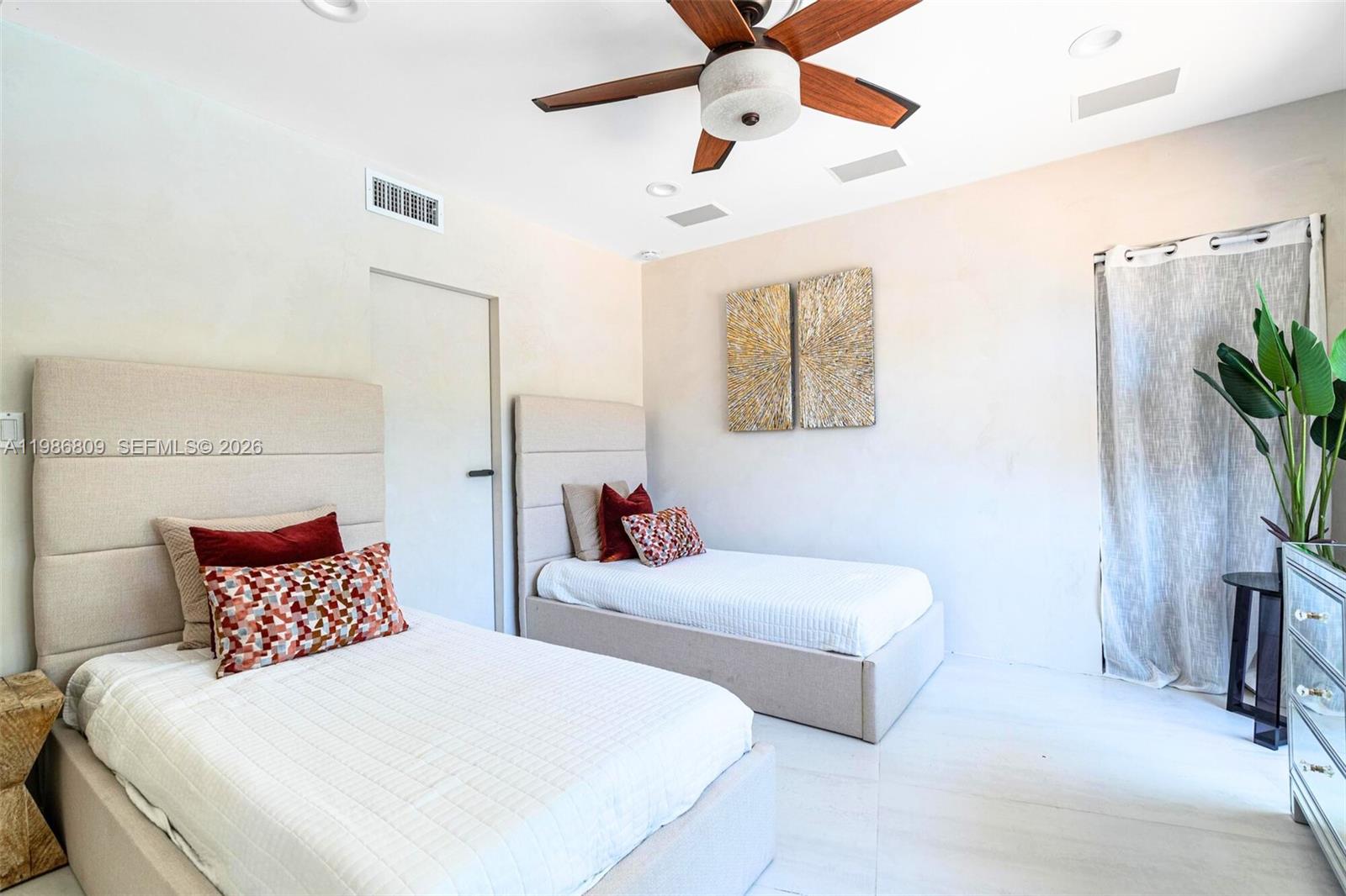 MIDDLE RIVER ESTATES - Residential