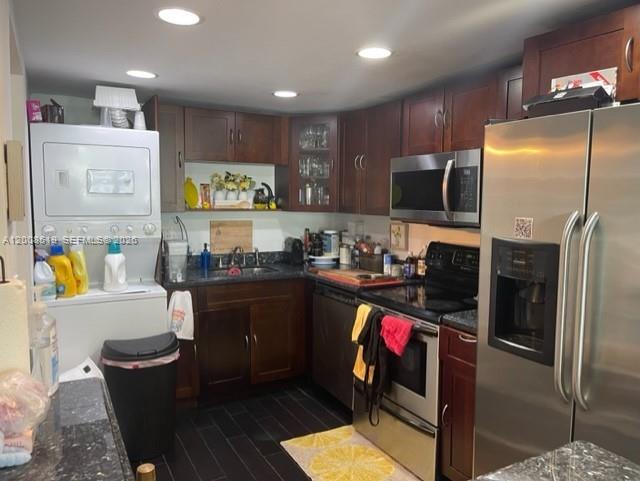 BRICKELL PLACE CONDO - Residential