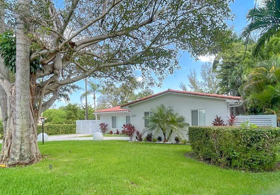 200 NW 86th St