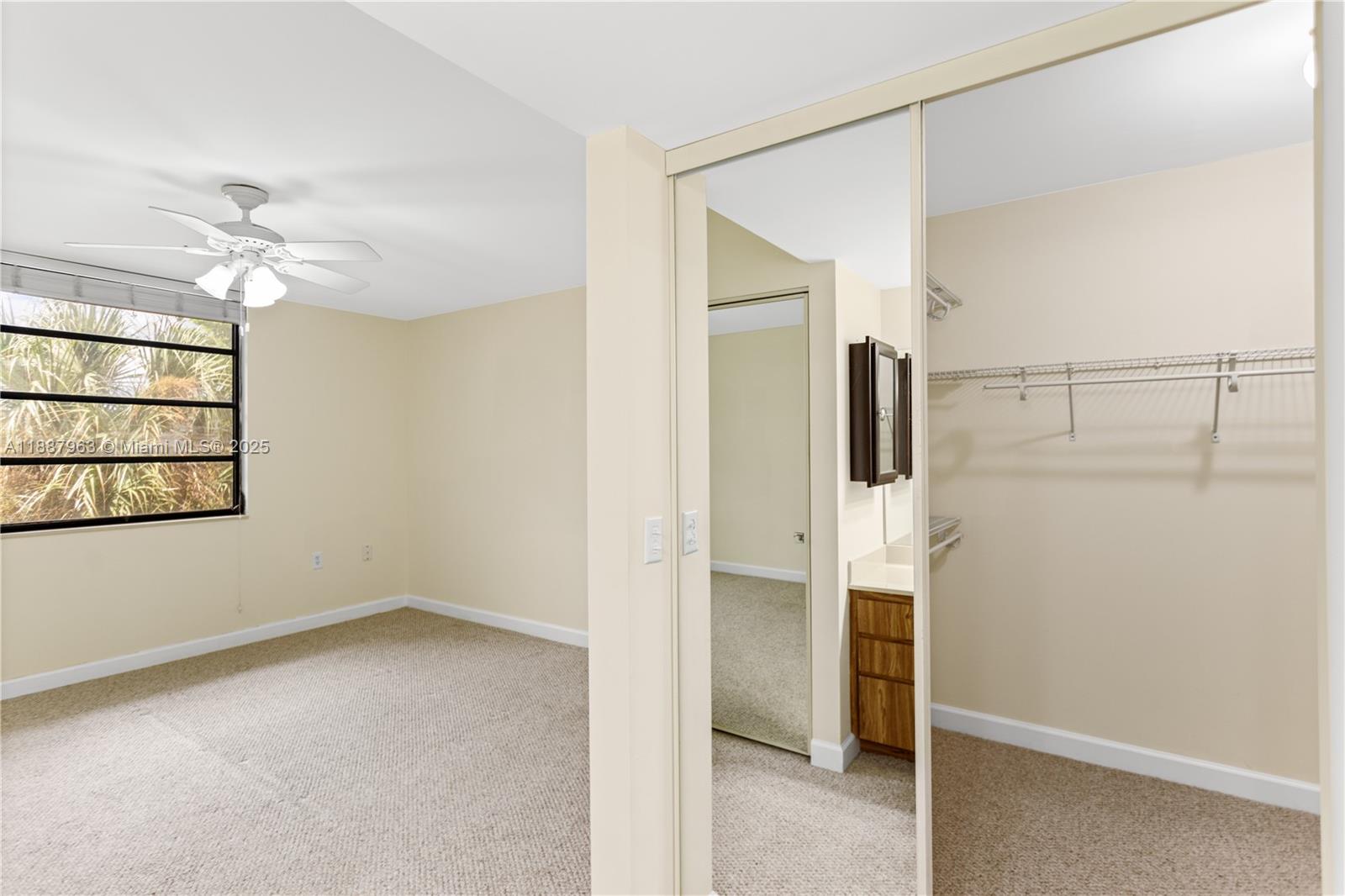 CONDO 21 OF WHITEHALL CON - Residential