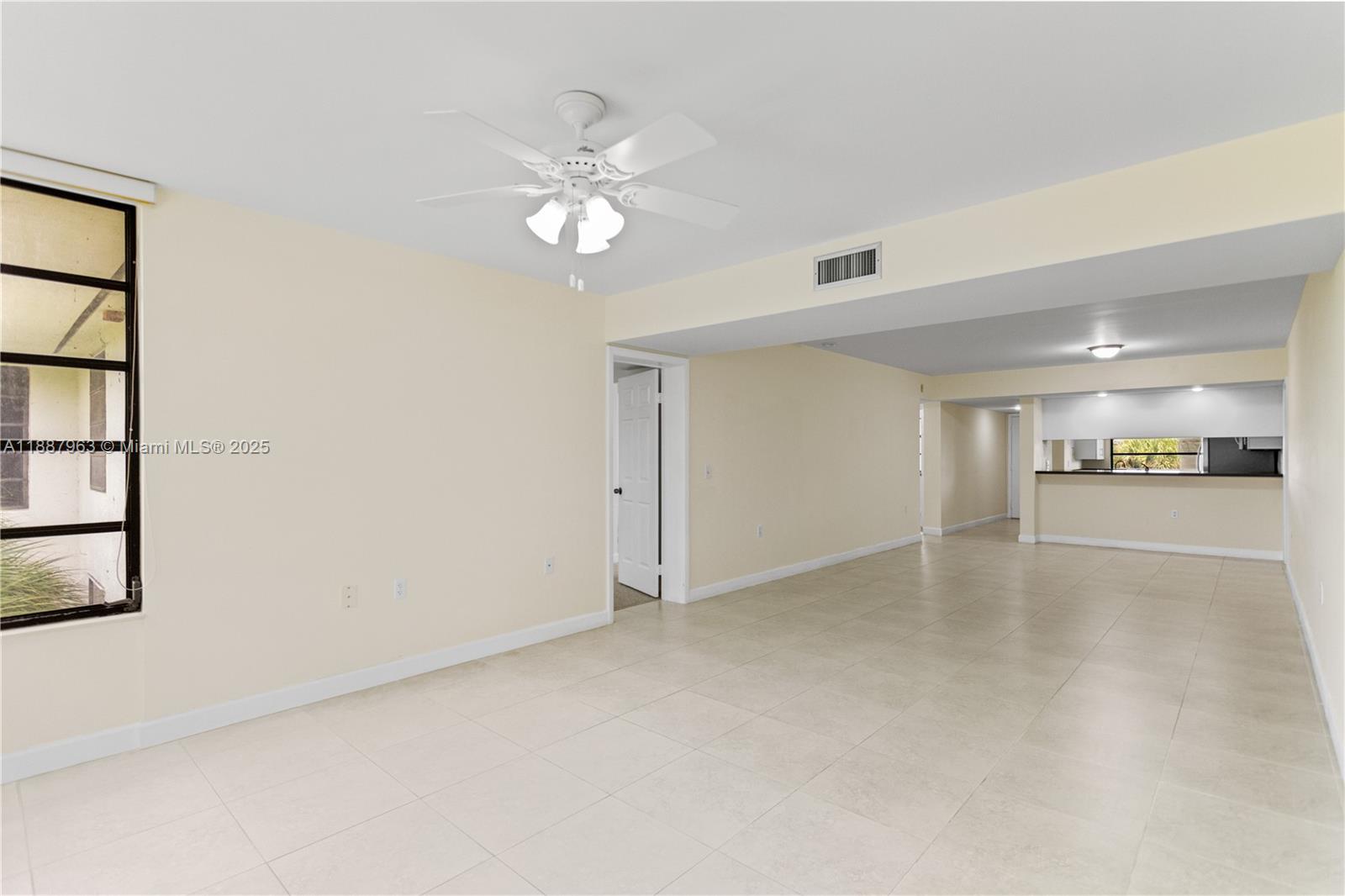 CONDO 21 OF WHITEHALL CON - Residential