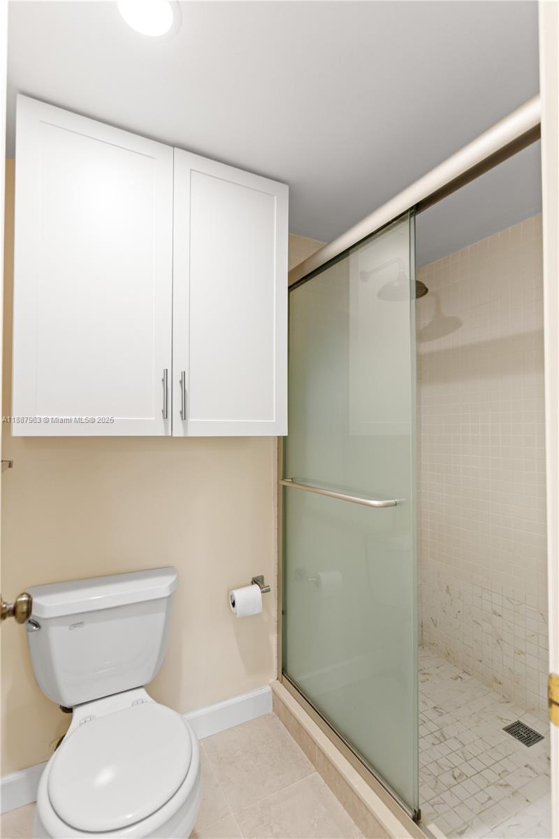 CONDO 21 OF WHITEHALL CON - Residential