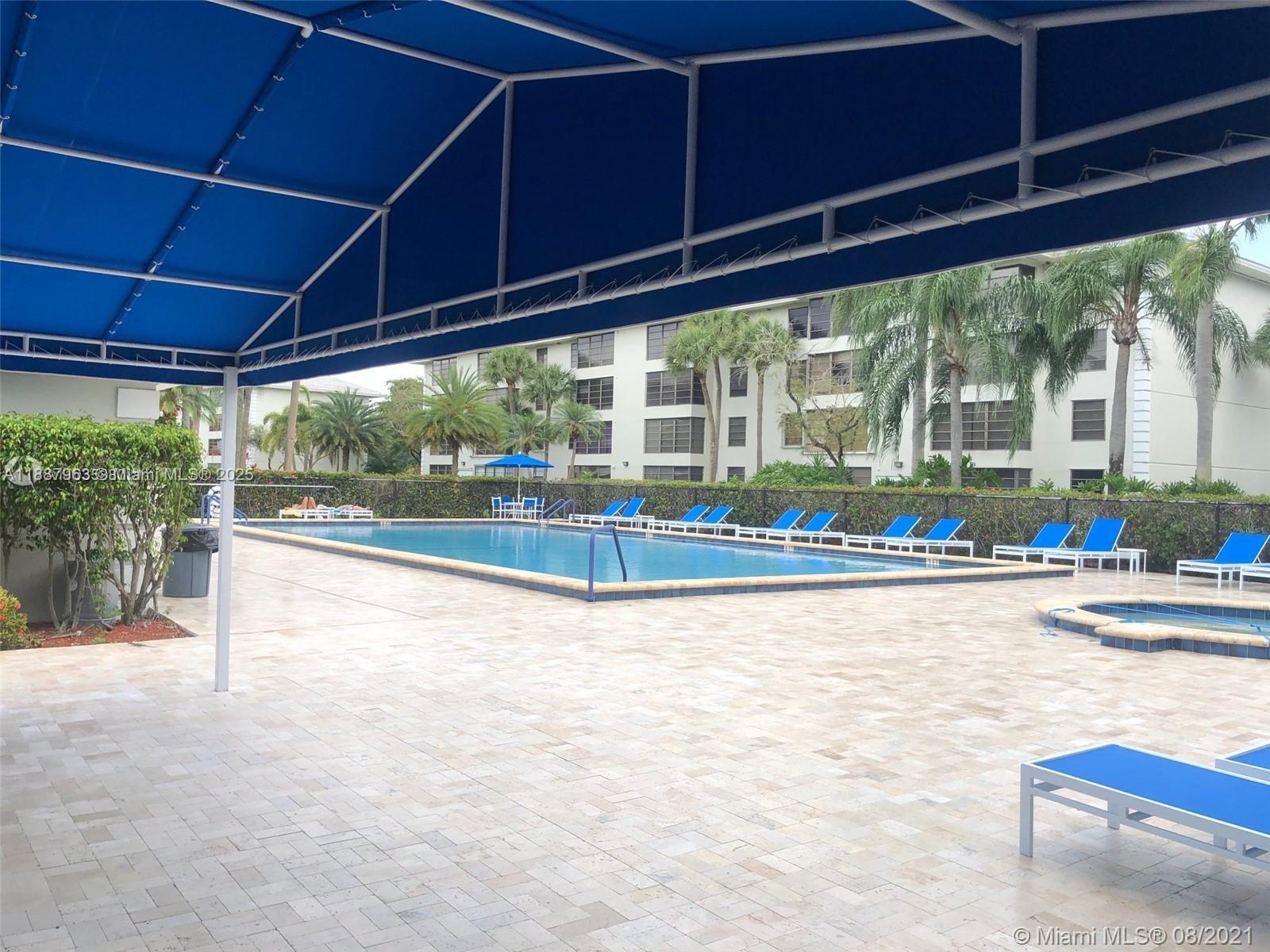 CONDO 21 OF WHITEHALL CON - Residential