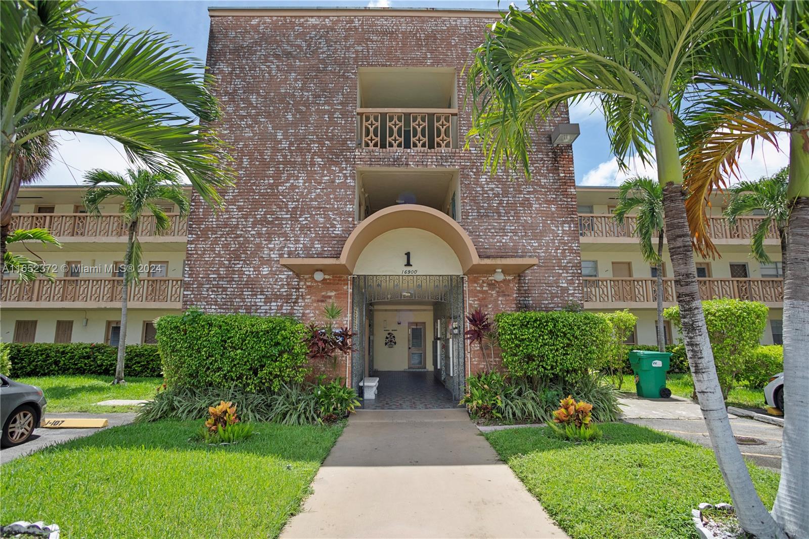 Property for Sale at 16900 Ne 14th Ave 301, North Miami Beach, Miami-Dade County, Florida - Bedrooms: 2 
Bathrooms: 1  - $98,750
