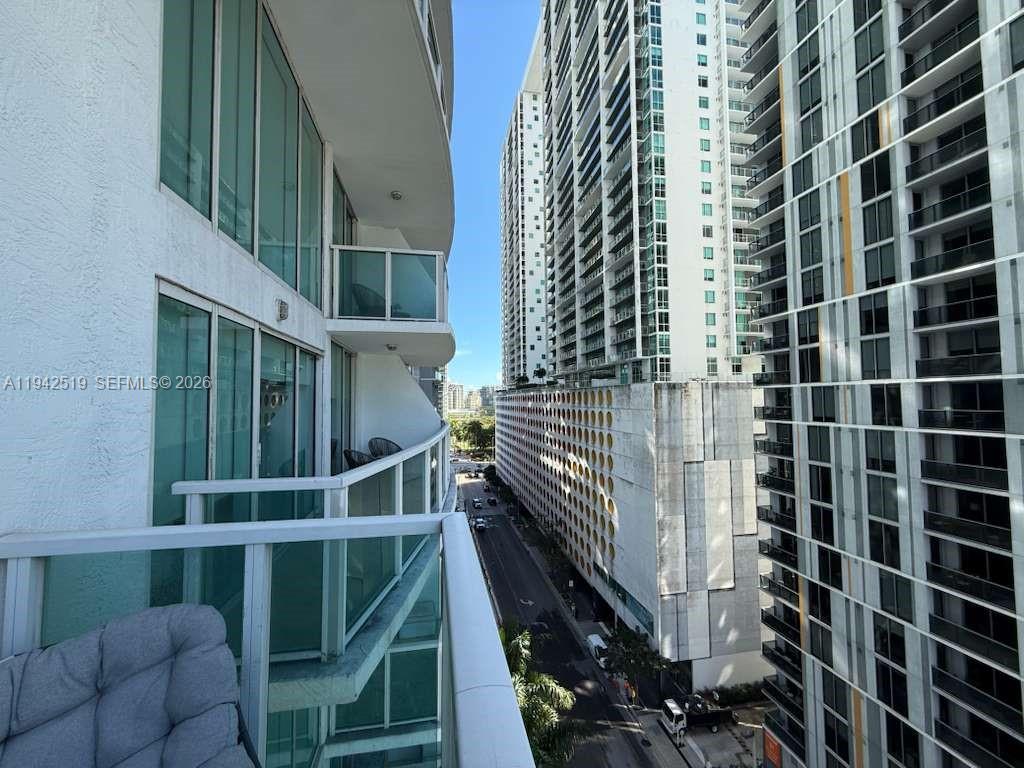 BRICKELL ON THE RIVER S T - Residential Lease