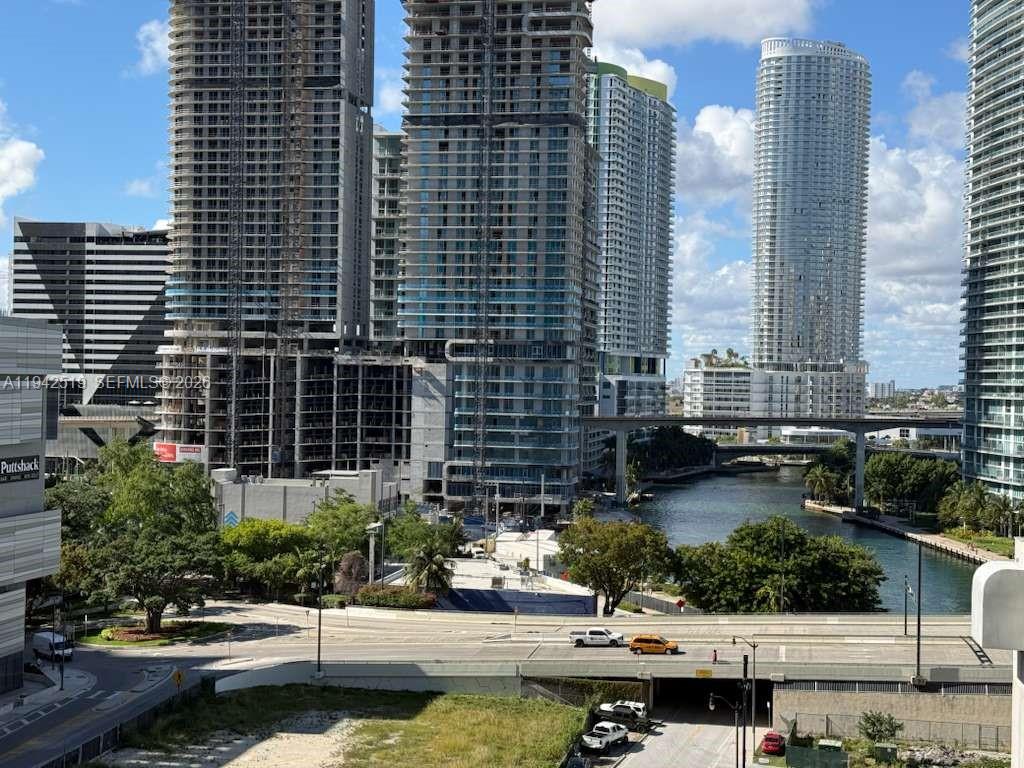 BRICKELL ON THE RIVER S T - Residential Lease