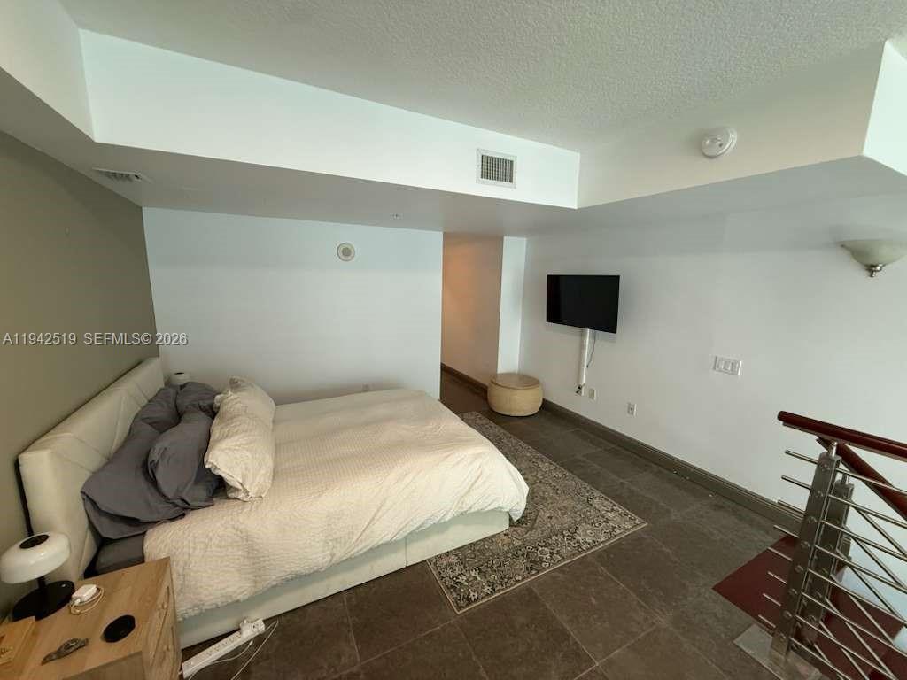 BRICKELL ON THE RIVER S T - Residential Lease