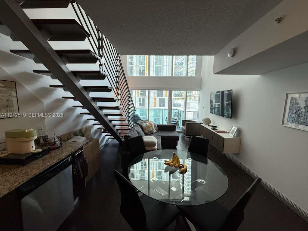 BRICKELL ON THE RIVER S T - Residential Lease