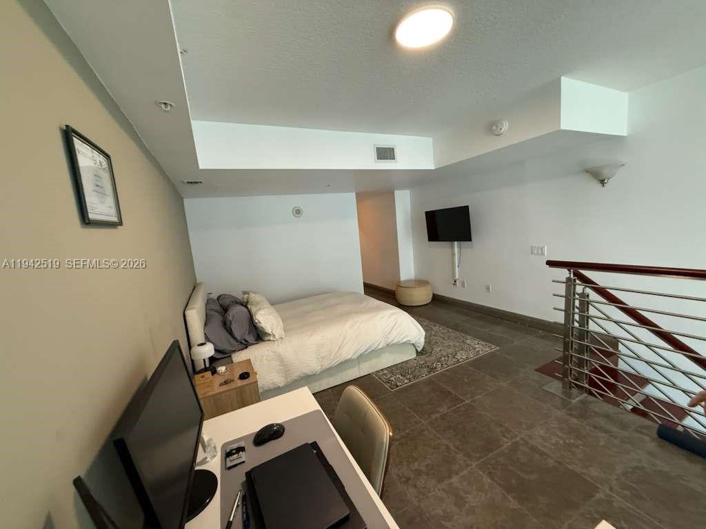 BRICKELL ON THE RIVER S T - Residential Lease