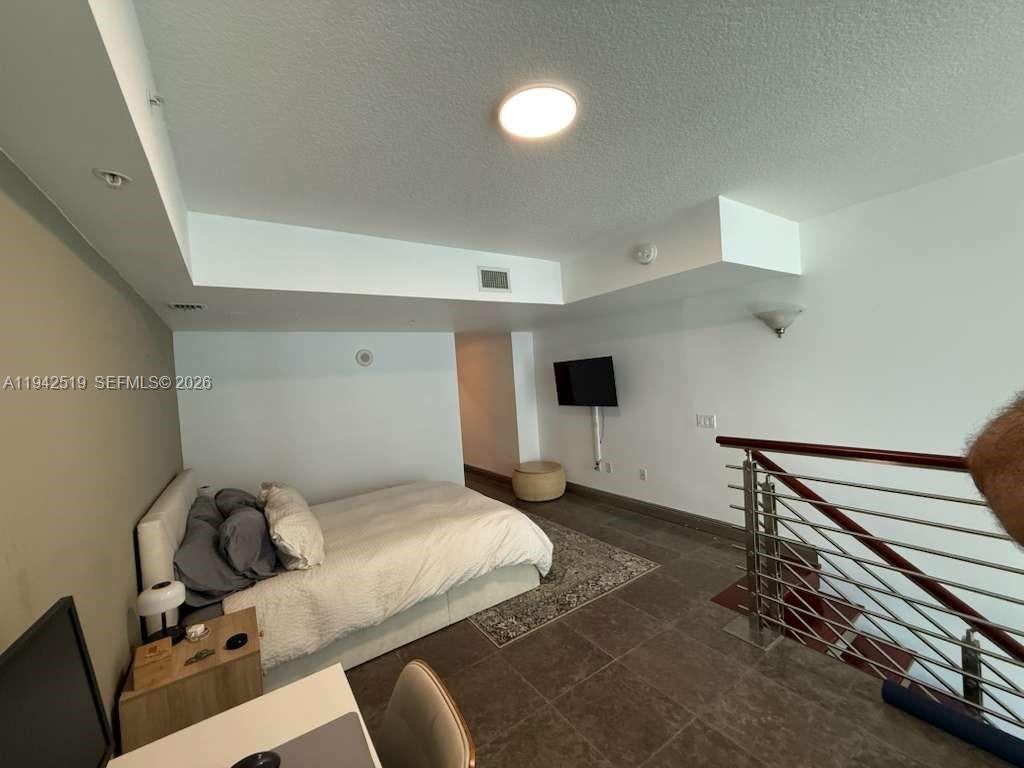 BRICKELL ON THE RIVER S T - Residential Lease