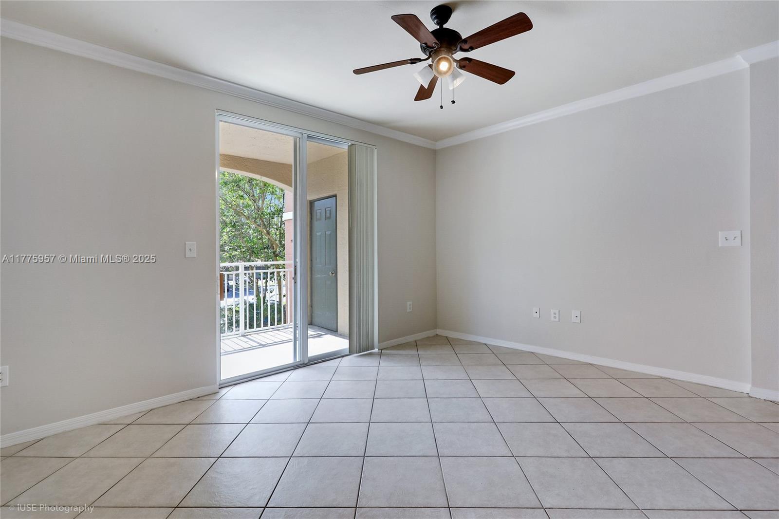 VILLAS AT EMERALD DUNES C - Residential