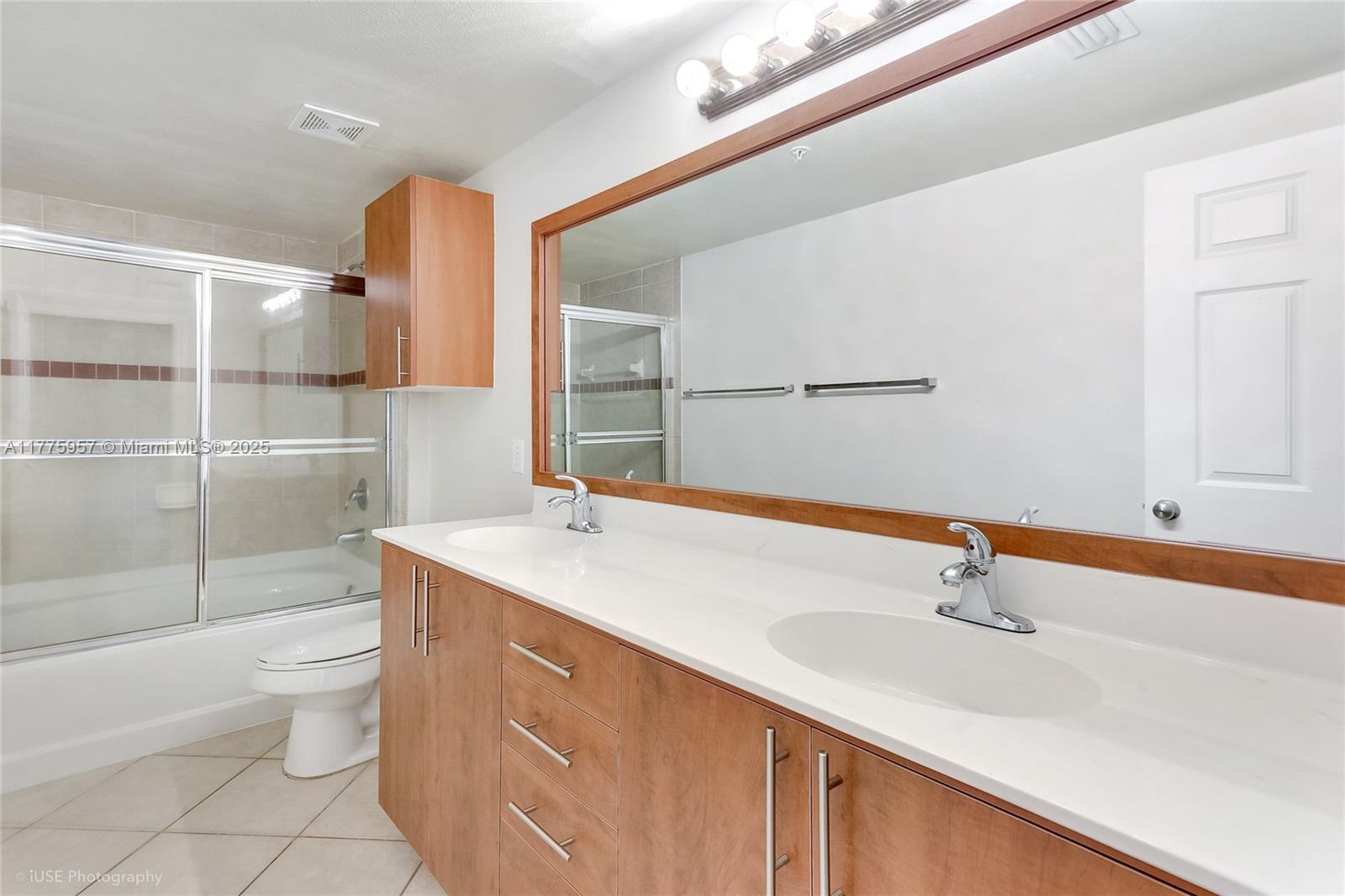 VILLAS AT EMERALD DUNES C - Residential