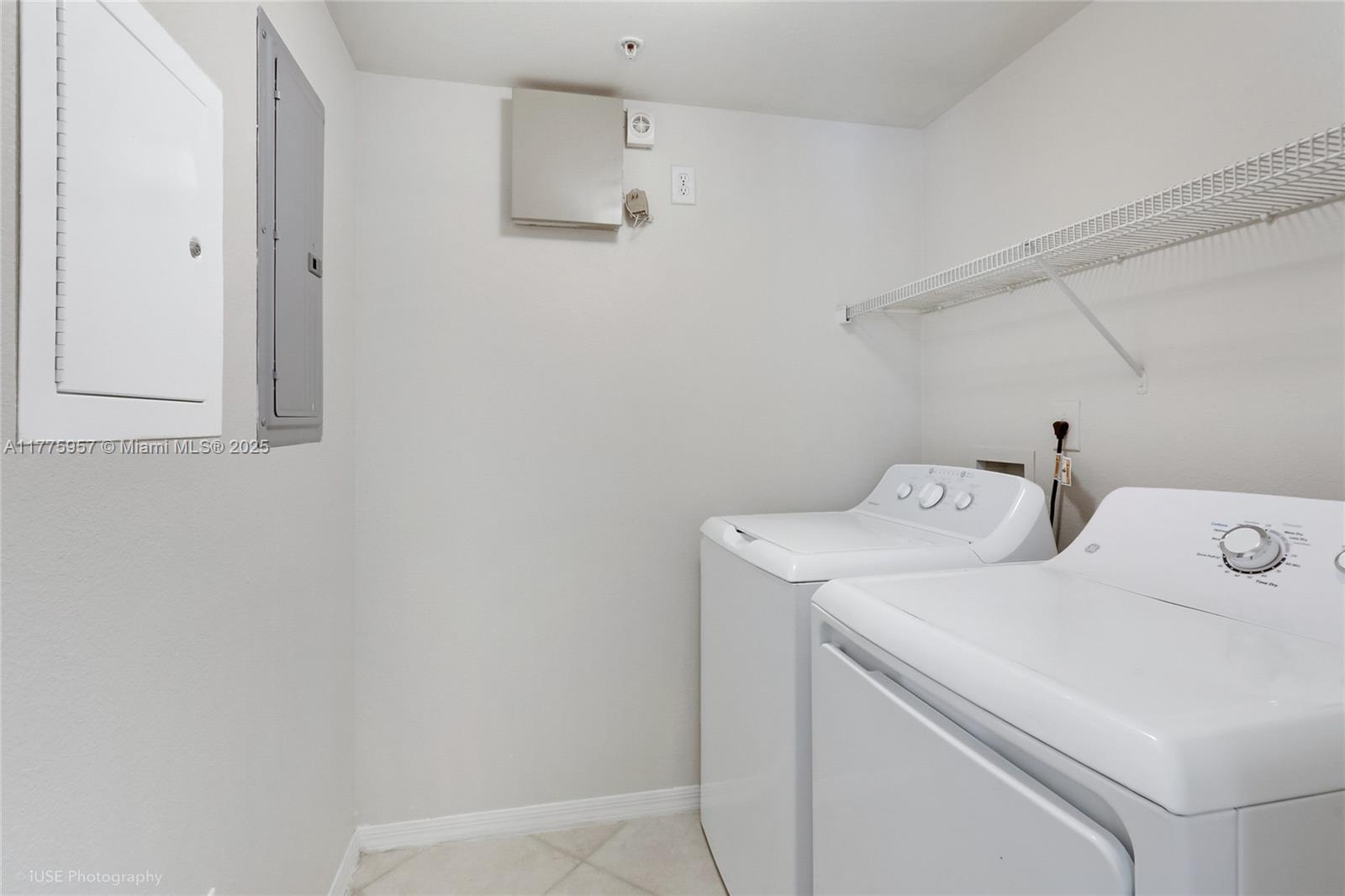 VILLAS AT EMERALD DUNES C - Residential