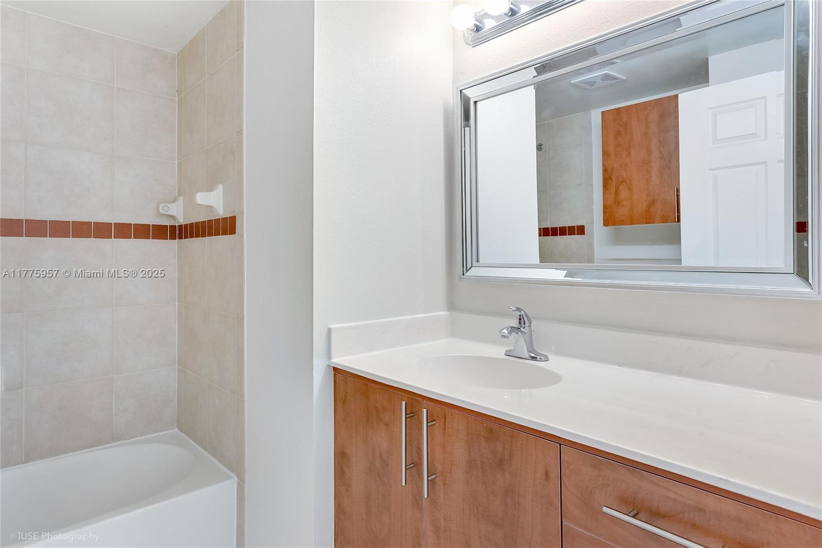VILLAS AT EMERALD DUNES C - Residential
