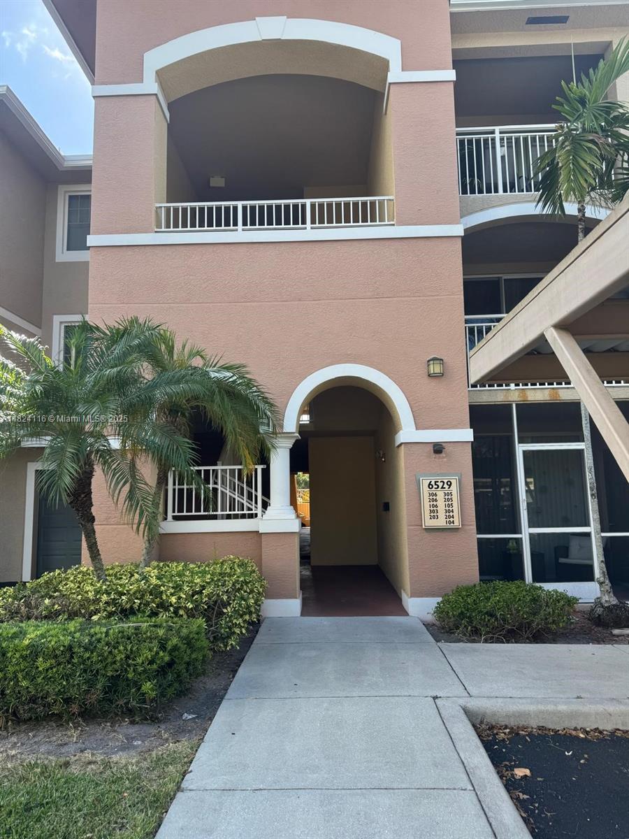 VILLAS AT EMERALD DUNES C - Residential
