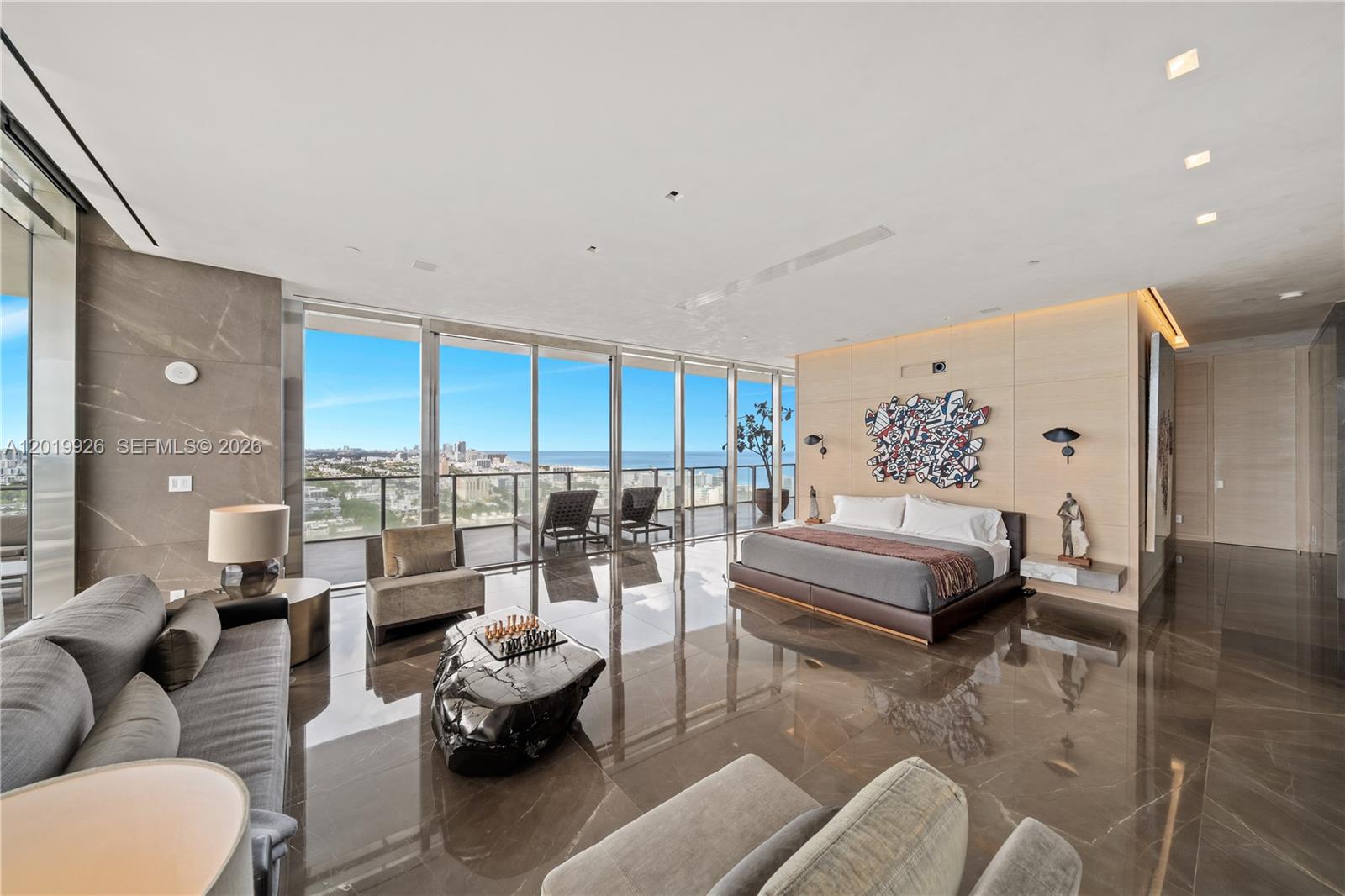 APOGEE CONDO - Residential