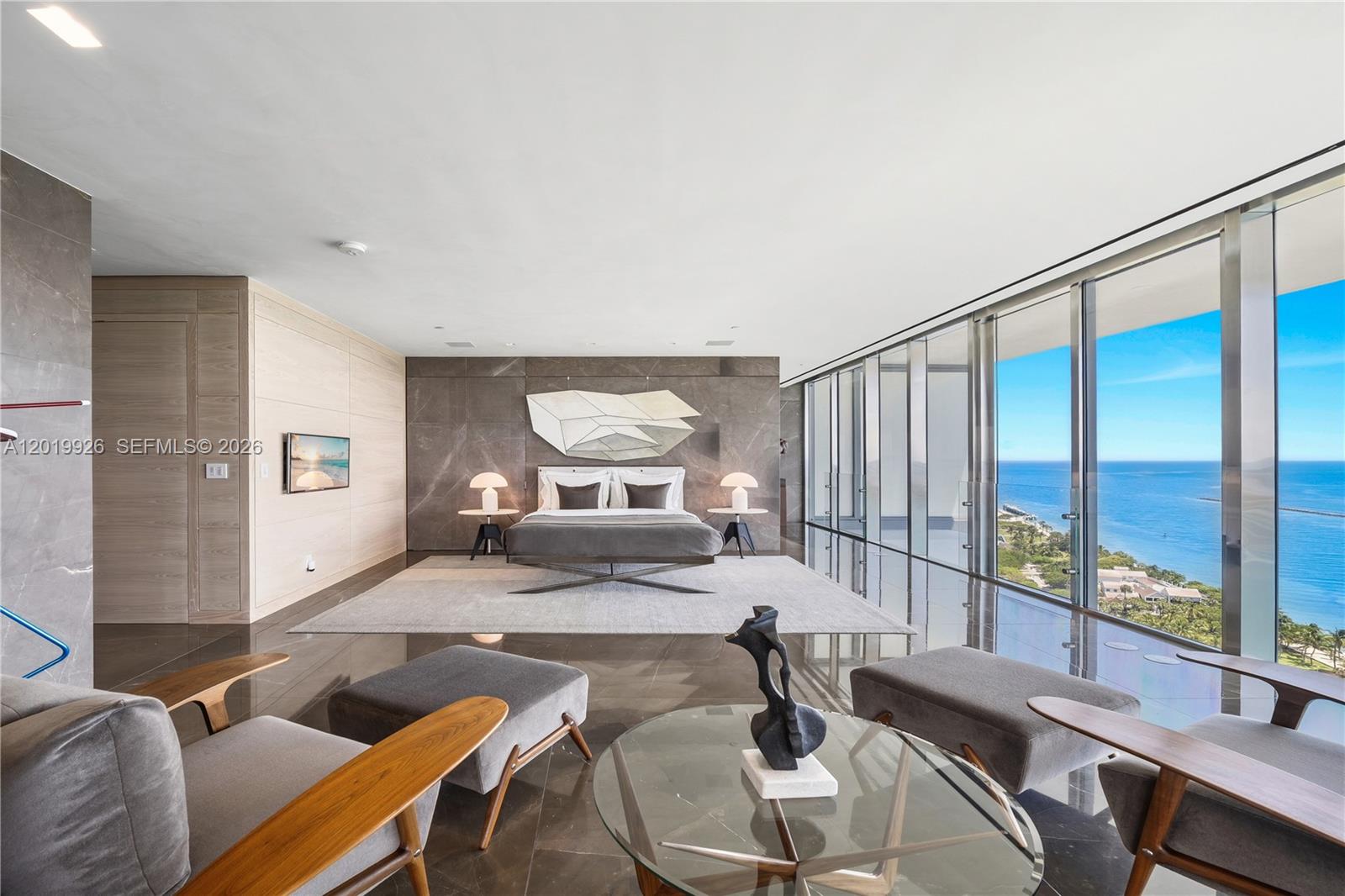 APOGEE CONDO - Residential