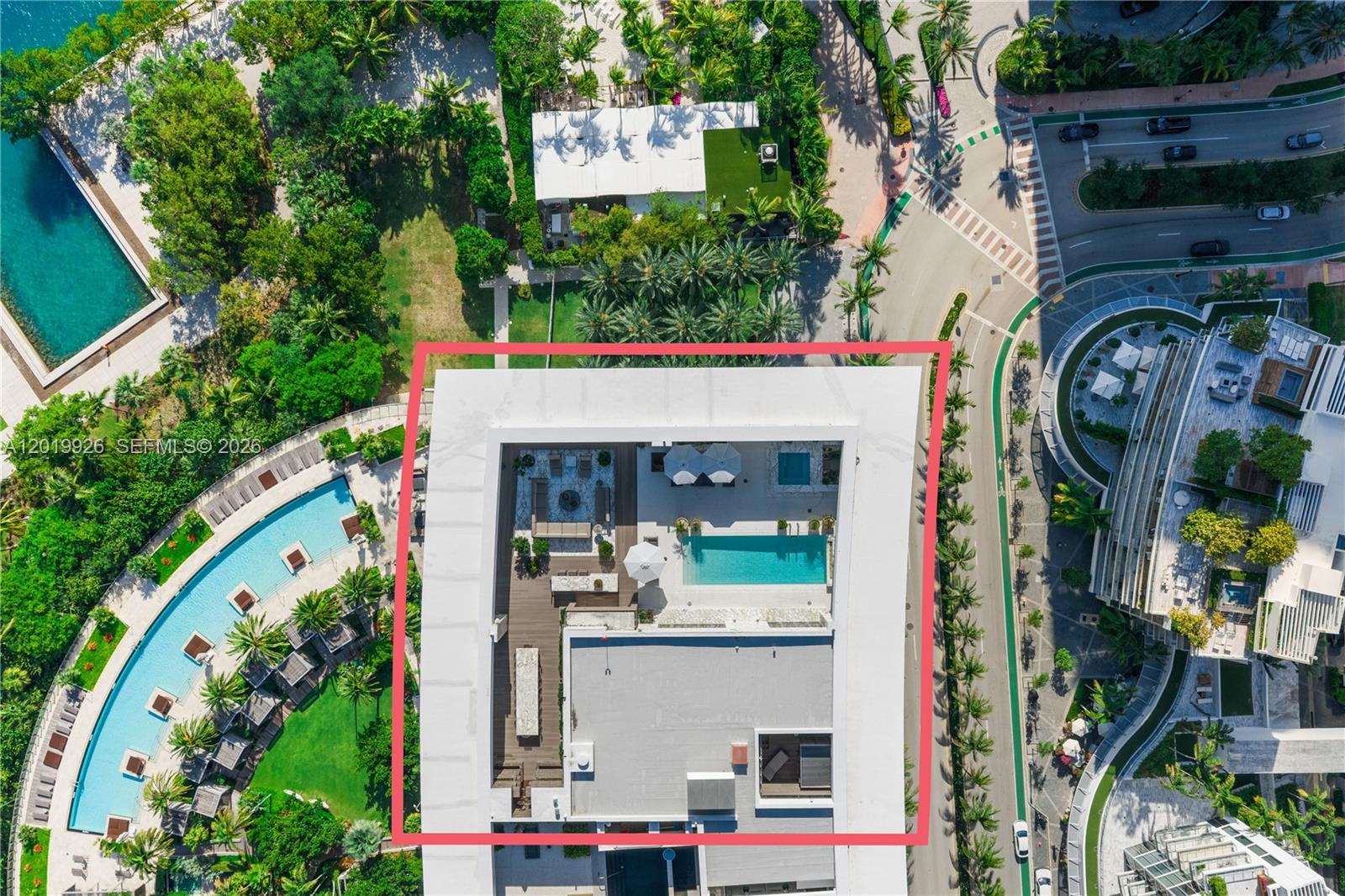 APOGEE CONDO - Residential