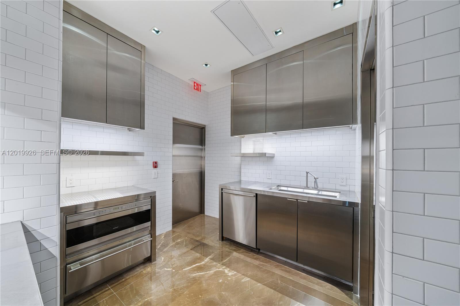 APOGEE CONDO - Residential