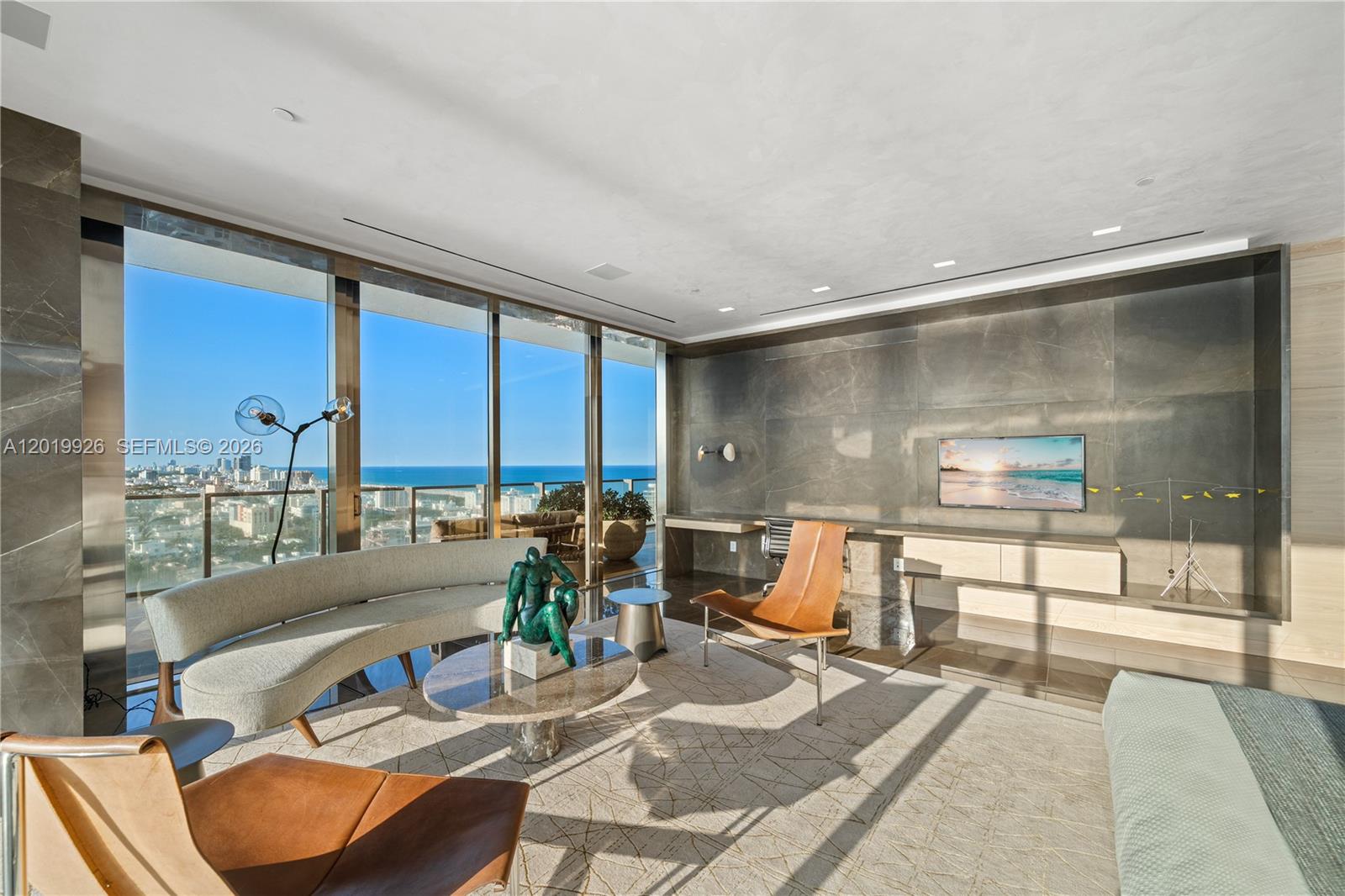 APOGEE CONDO - Residential