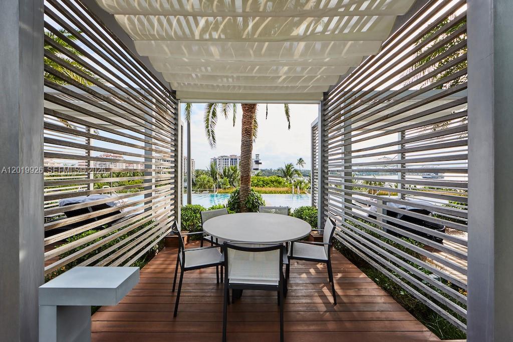 APOGEE CONDO - Residential