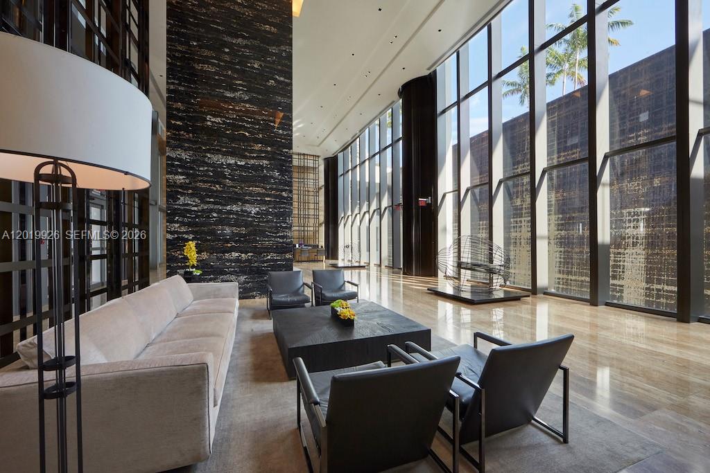 APOGEE CONDO - Residential